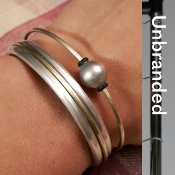 Metal Cuff Bracelet Strong, Stylish & Comfortable - Picture 6 of 6